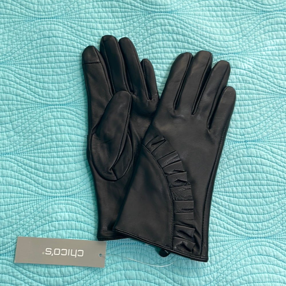 Chicos ruffle leather touchscreen gloves S/M